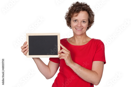 Lachende Frau mit leerer Tafel