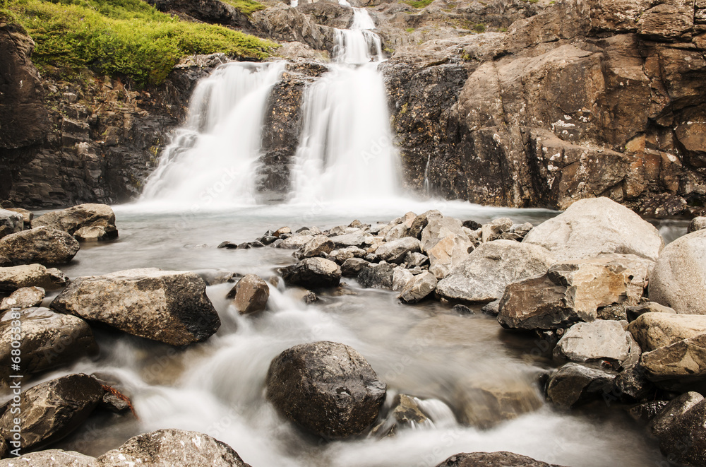 Fototapeta premium Icelandic waterfall