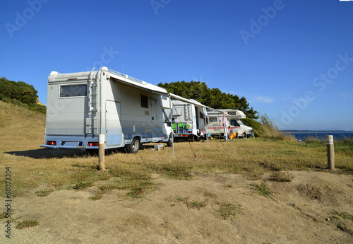 caravans tent  - sea © sea and sun