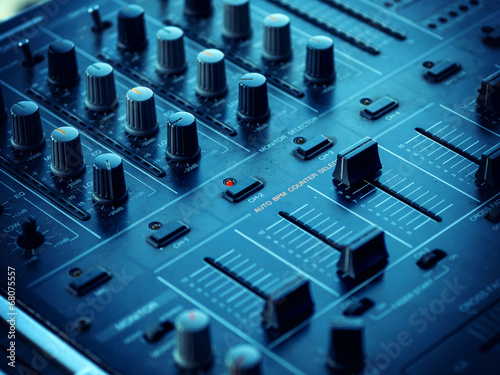 Obraz na plátně Closeup of dj controller - selective focus