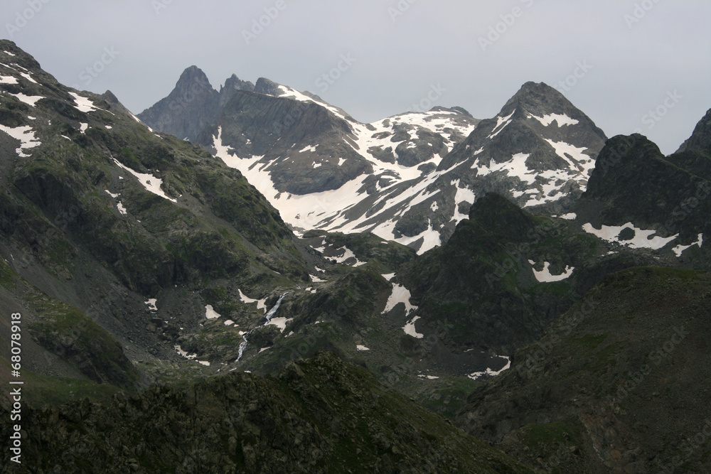 Le Grand Pic (alt 2977 m) et la Croix de Belledonne (alt 2926 m) Le Grand Pic (alt 2977 m) et la Croix de Belledonne (alt 2926 m)