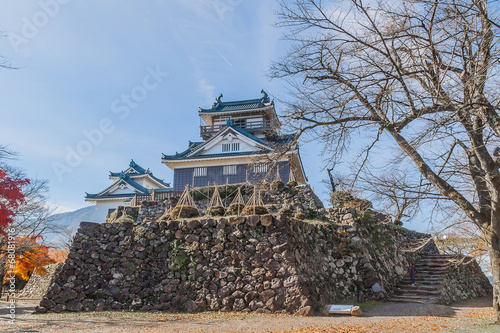 秋の越前大野城の天守台と復興天守