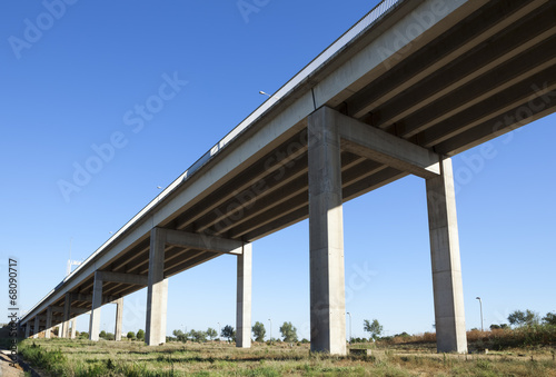 Bridge pillars © sixdun