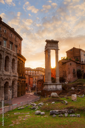 Sonnenuntergang am Marcellus-Theater in Rom