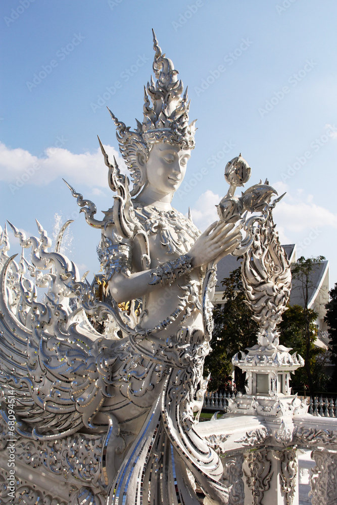 Fototapeta premium Statue of the White Temple