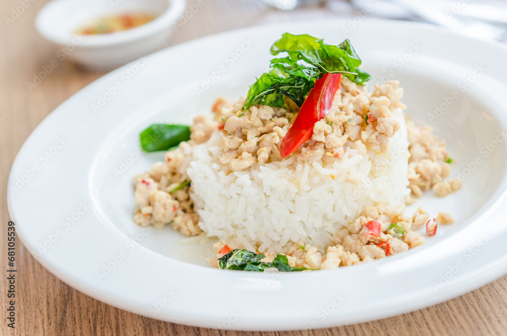 Spicy fried chicken with basil and rice Spicy fried chicken with basil and rice