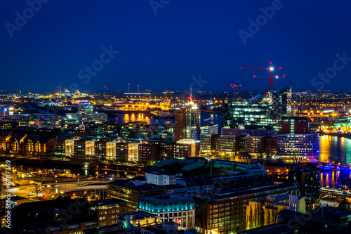 Wallpaper Mural Hamburg bei Nacht von oben Torontodigital.ca