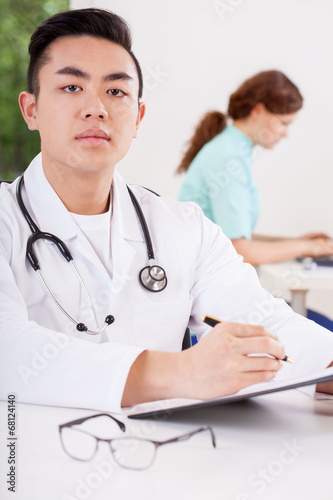 Wallpaper Mural Doctor taking notes Torontodigital.ca