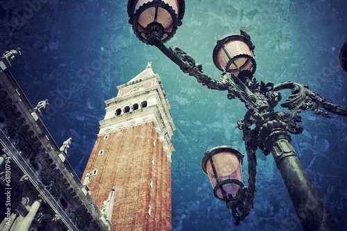 Wenecka lampa uliczna w stylu retro