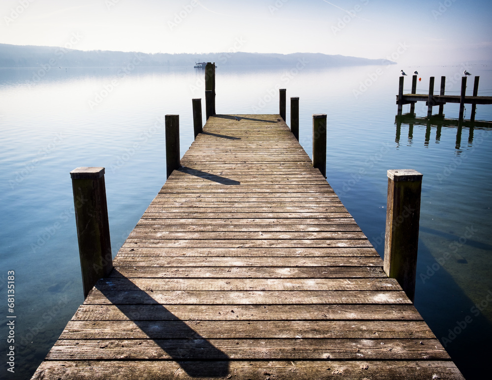 Fototapeta premium stary drewniany pomost