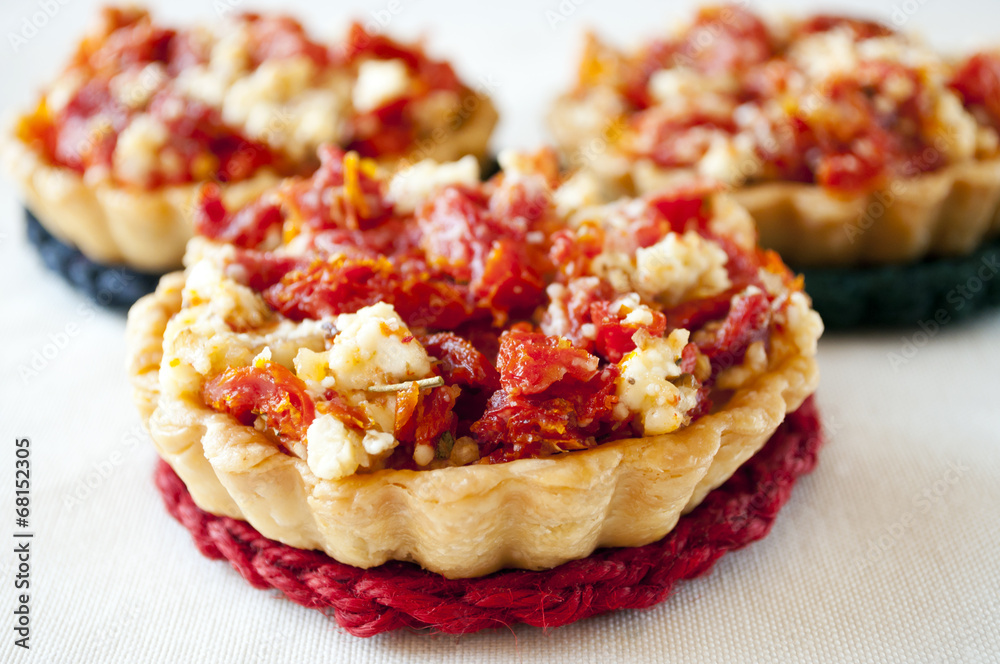 quiche with tomato and cheese quiche with tomato and cheese