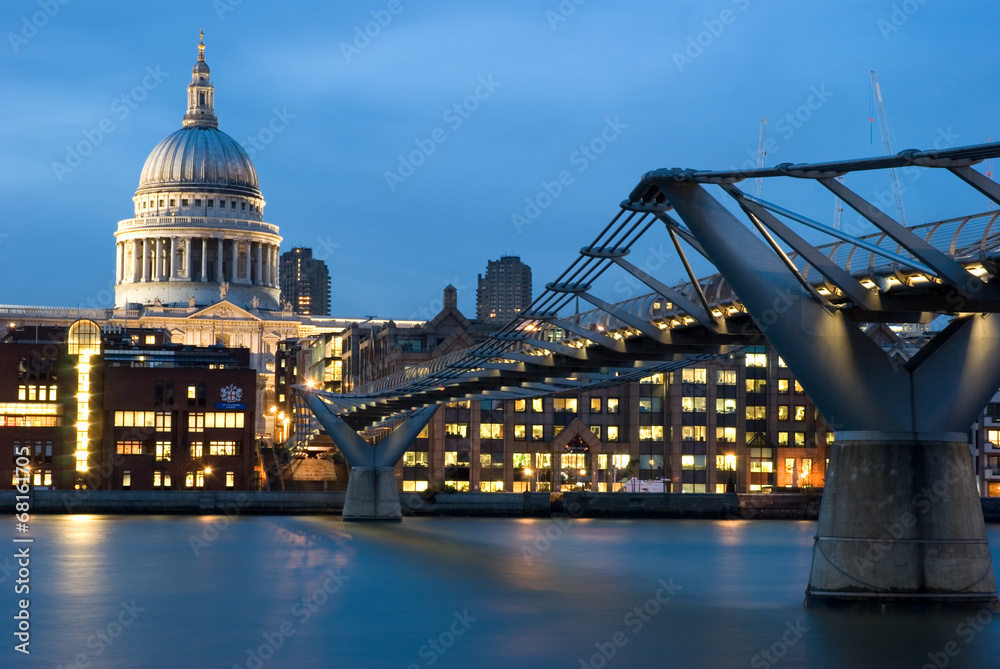 Fototapeta premium St. Pauls Cathedral London