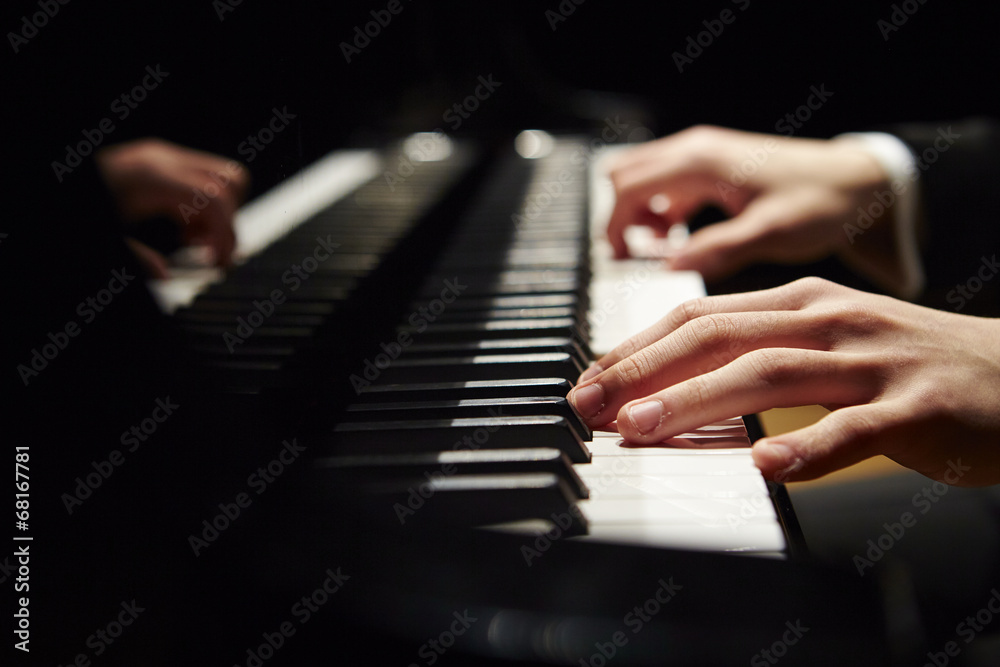 Fototapeta premium Pianist