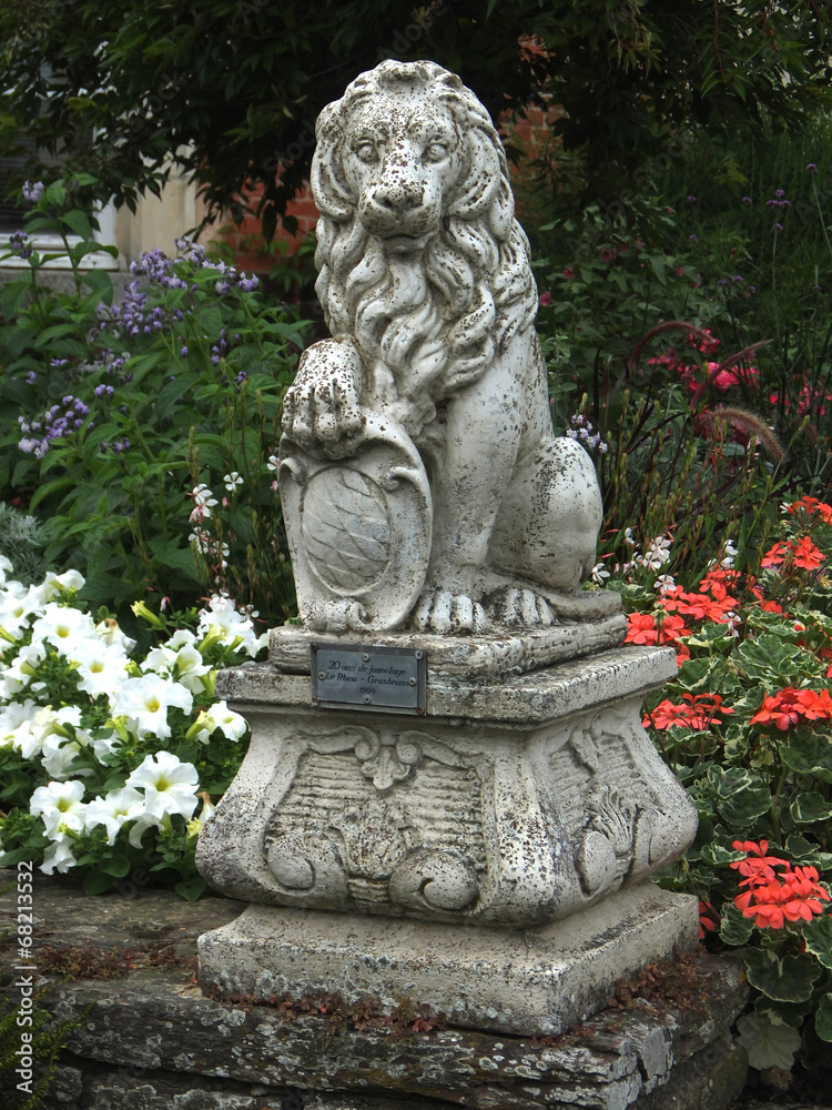 statue de lion