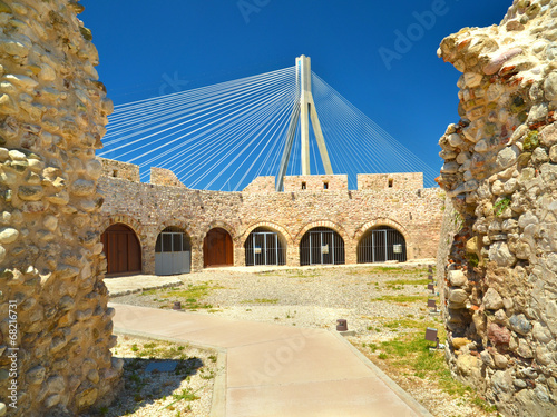 Фотография patra castle and bridge