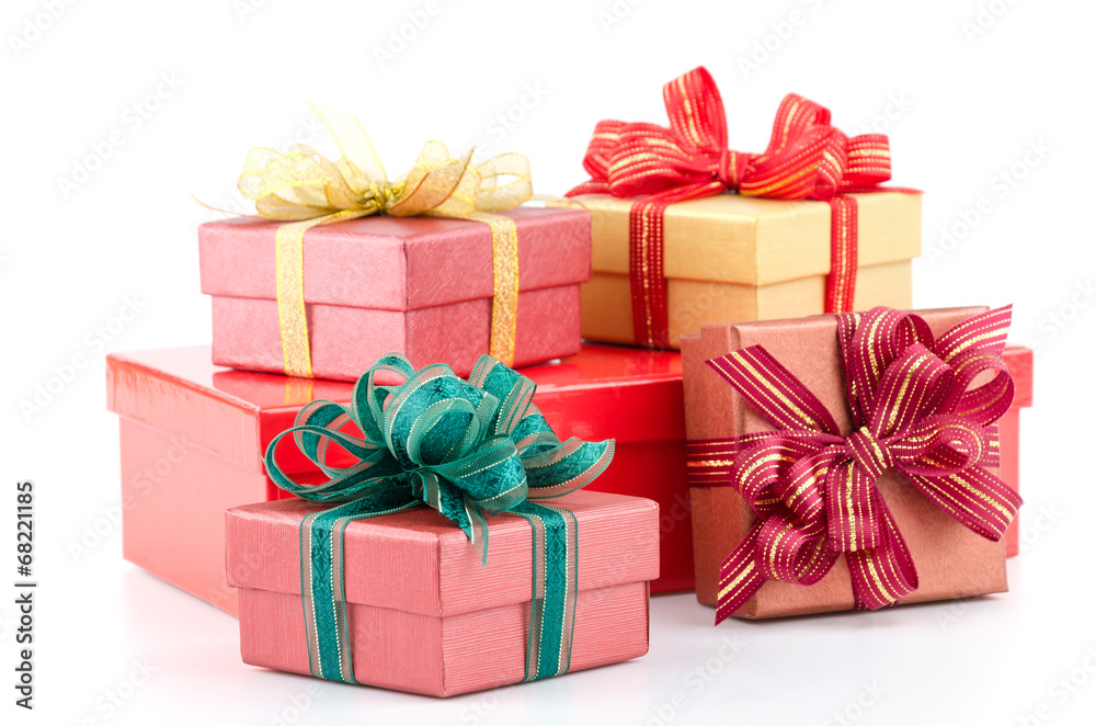 Fototapeta premium Gift box isolated white background