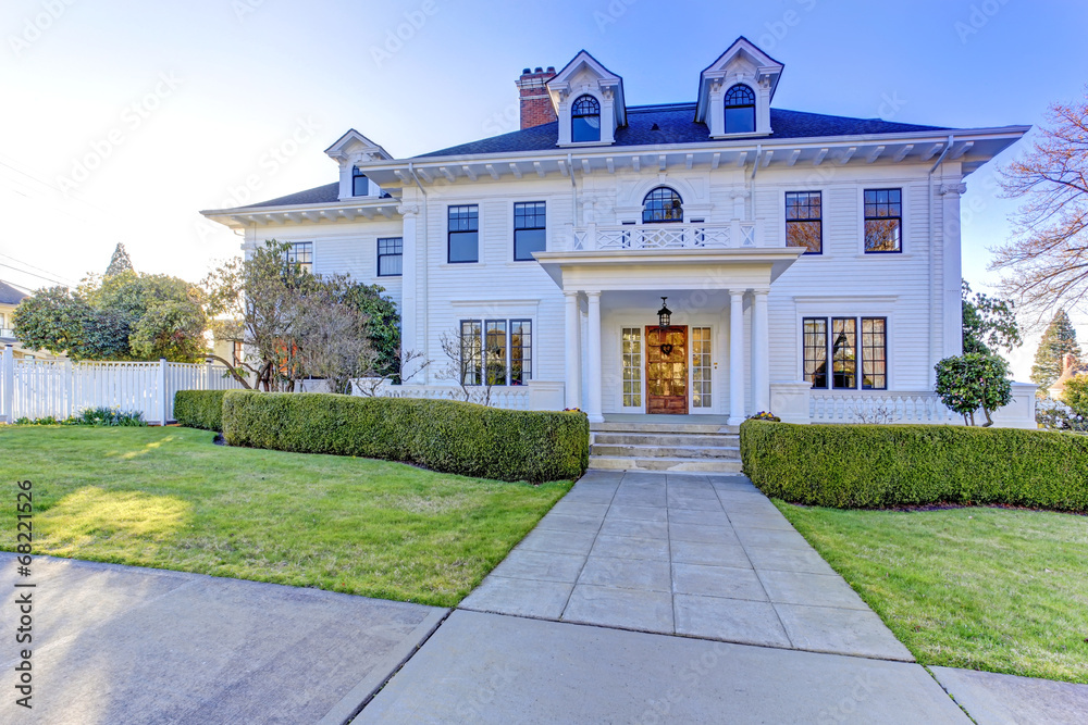 Luxury american house with curb appeal Luxury american house with curb appeal
