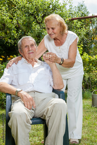 Elderly couple enjoying life together © and.one