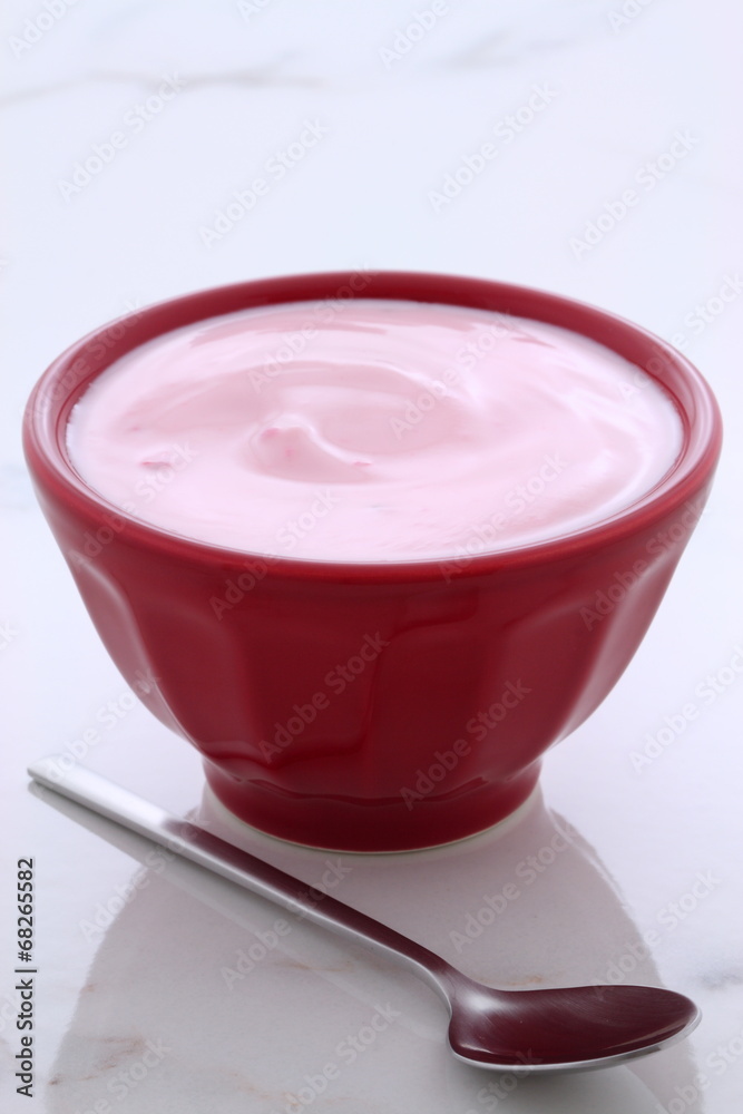 Artisan greek strawberry yogurt