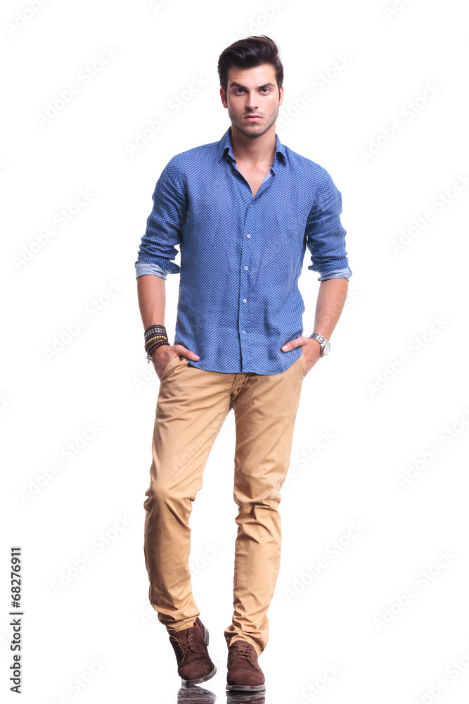 Fototapeta premium full body picture of a young casual man