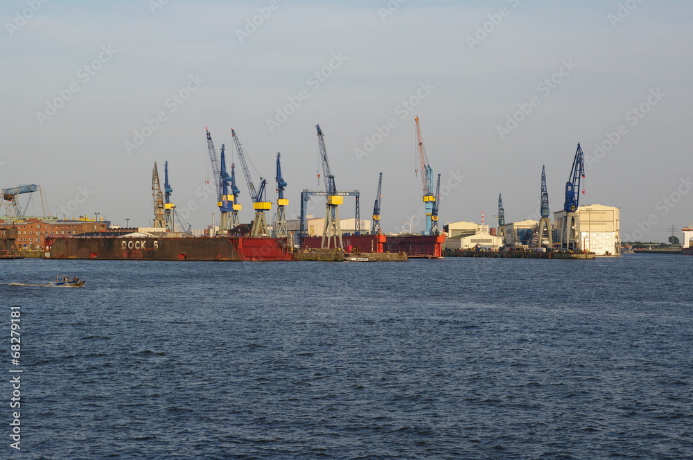 Krane im hamburger Hafen 17