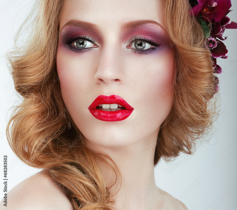 Visage. Gorgeous woman with Professional Evening Make Up Visage. Gorgeous woman with Professional Evening Make Up