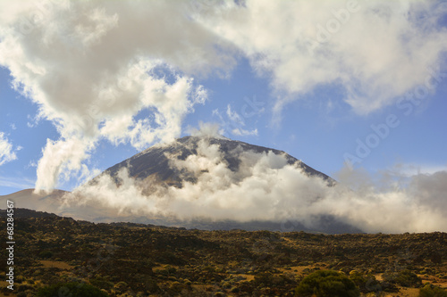 Wolken am Vulkan Teide auf Teneriffa © kentauros