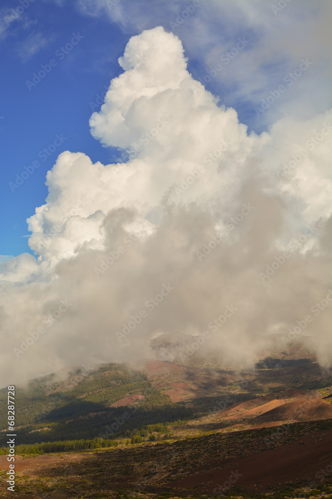 Wolken im Gebirge Teneriffas