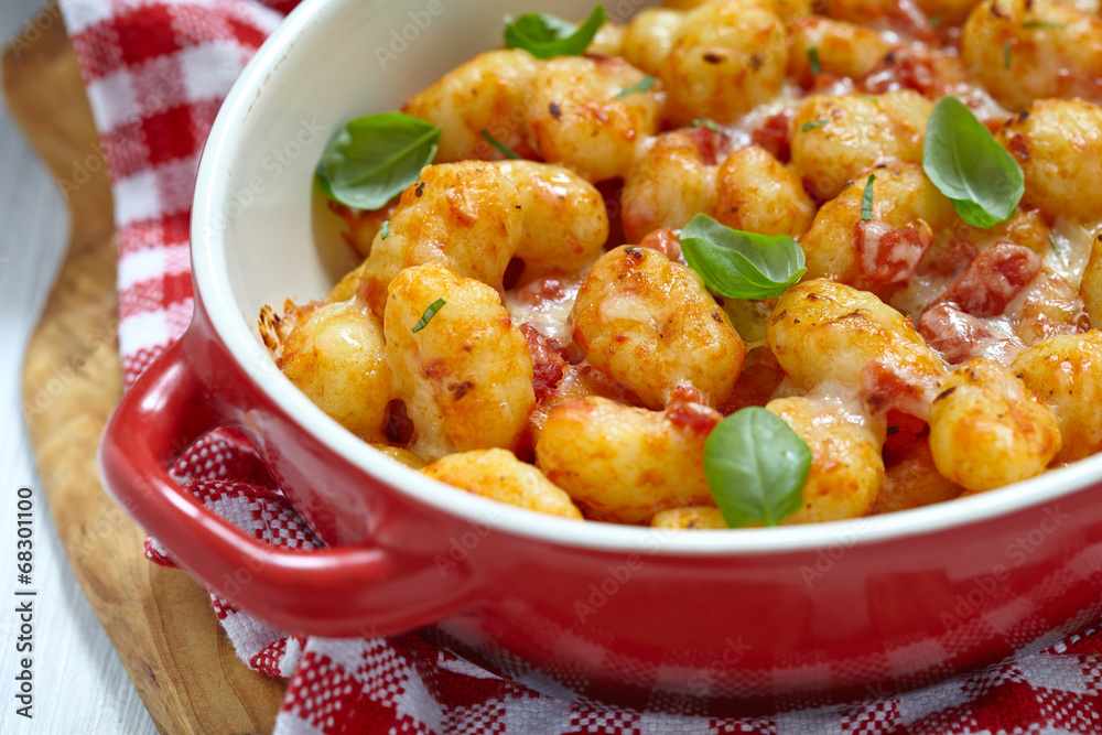 gnocchi with tomato sauce and parmesan cheese gnocchi with tomato sauce and parmesan cheese
