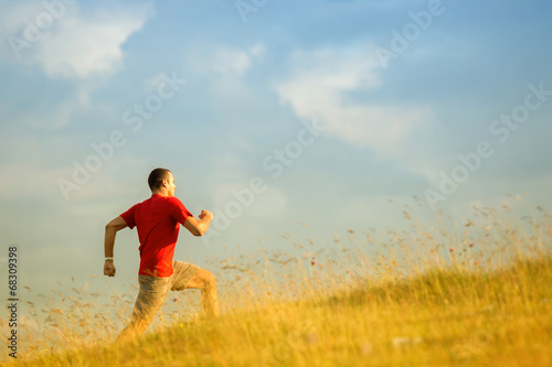 Running fitness man © fotoinfot