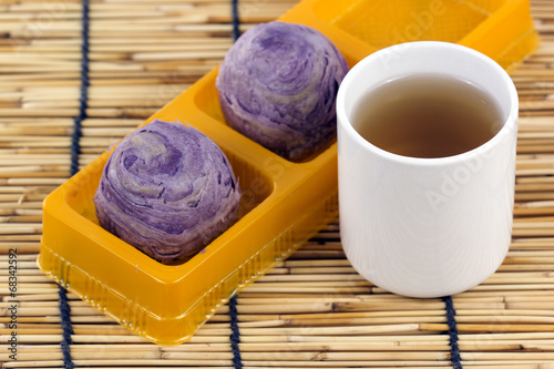 Taro purple bread and Hot Tea