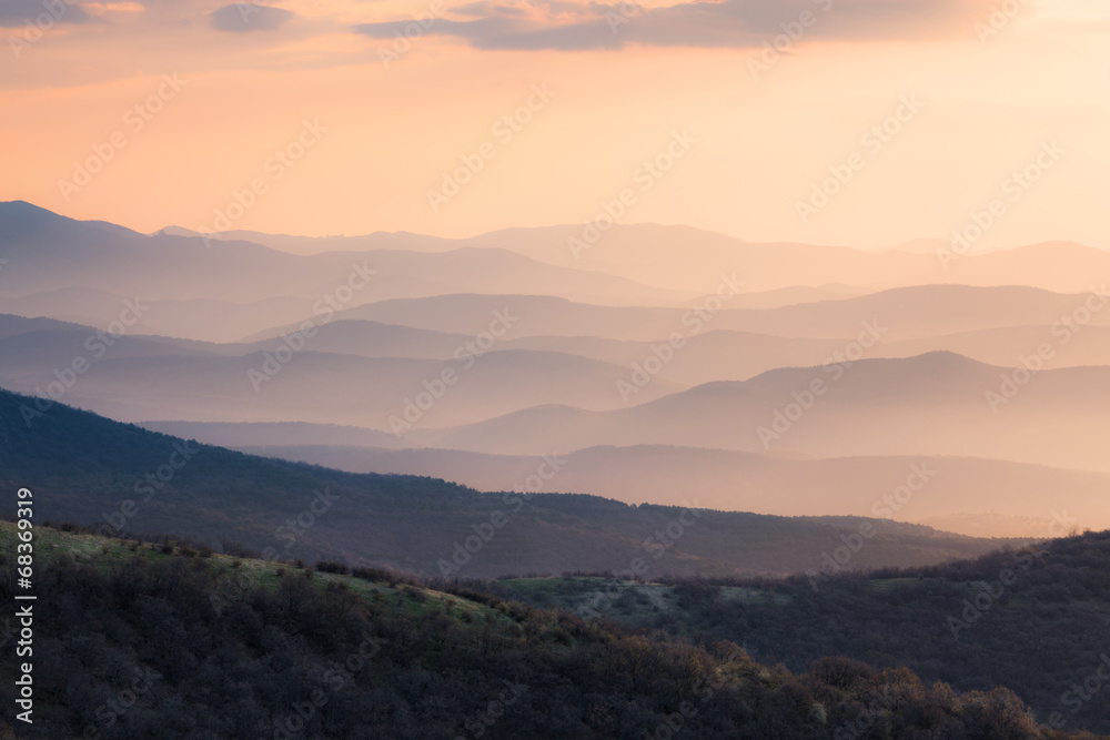 Fototapeta premium Mountains silhoutte at sunrise