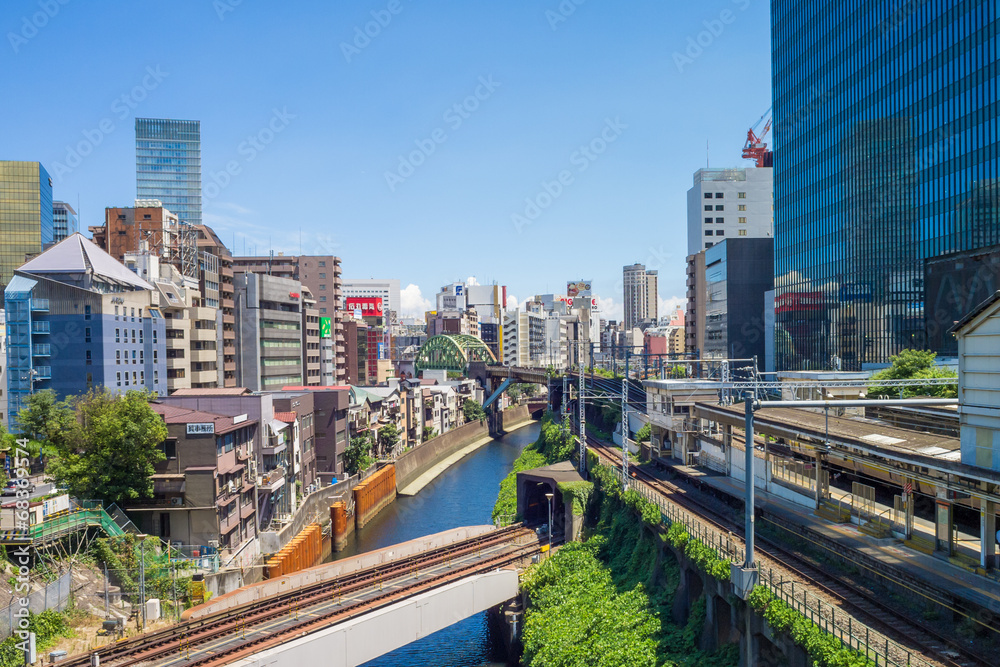 Obraz premium Train tracks at Ochanomizu