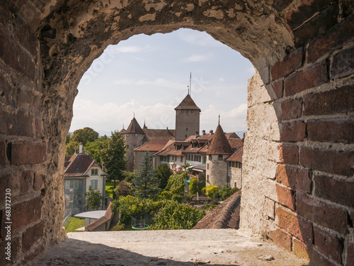 Murten, Altstadt, Schloss, Stadtmauer, Ausblick, Schweiz photo