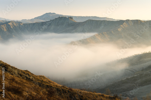 Calanchi nella nebbia