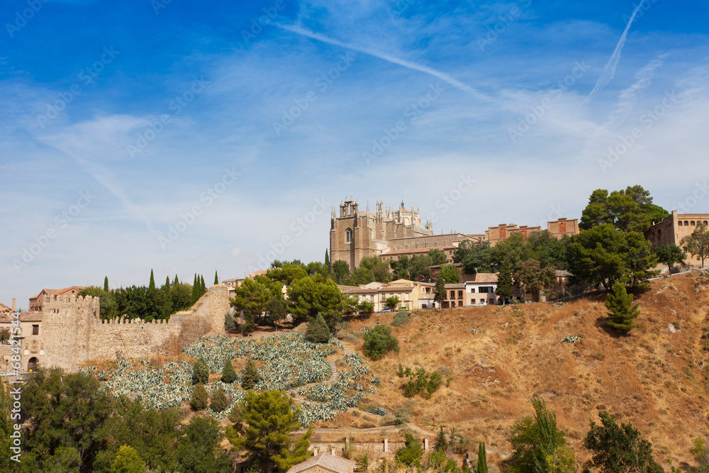 Fototapeta premium Panoramic view to Toledo, Spain