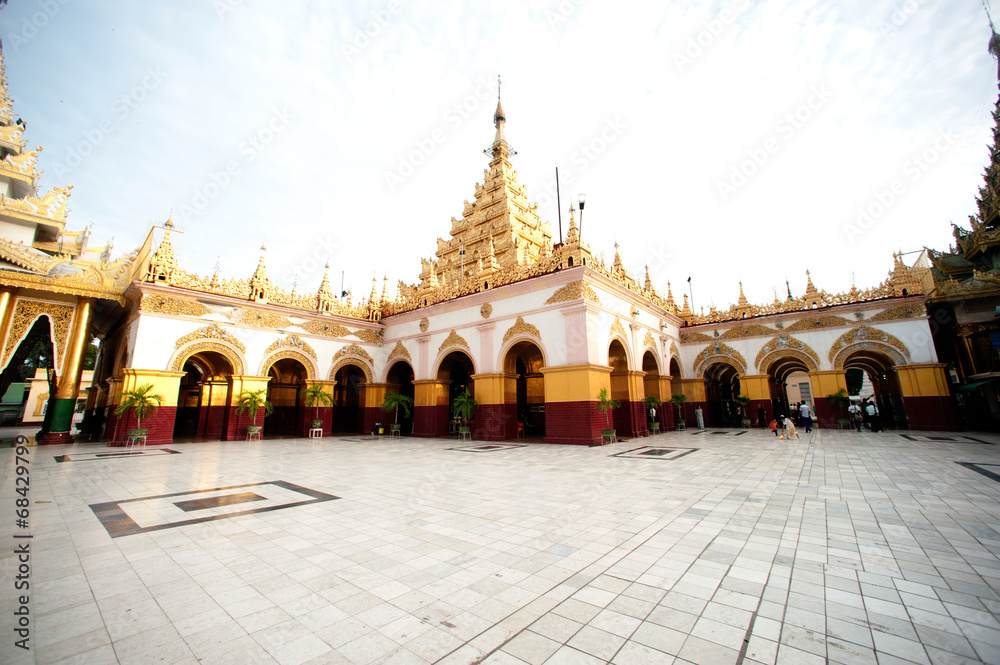 Obraz premium Maha Muni Pagoda in Mandalay city,Myanmar.