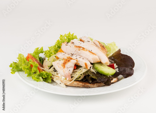 Salat mit Putenstreifen