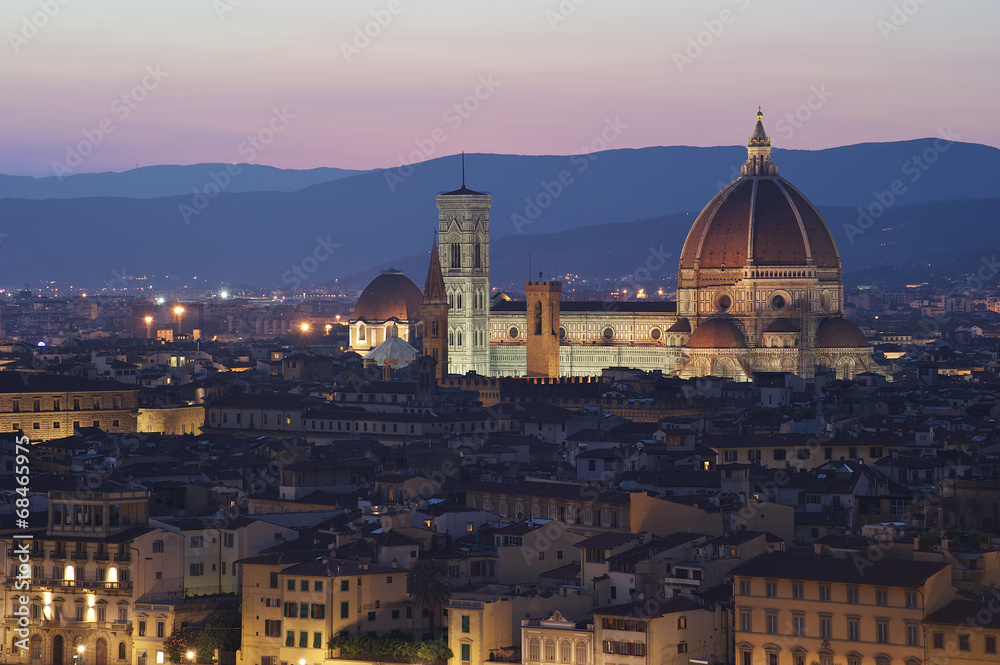 Firenze al tramonto dall'alto