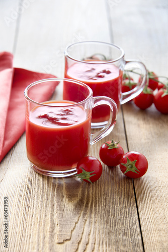Tomato juice glasses
