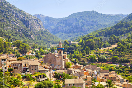 Stampa su tela Mountain village Valldemosa in Mallorca