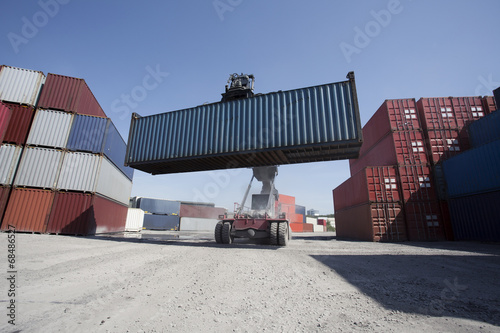 Container wird gehoben