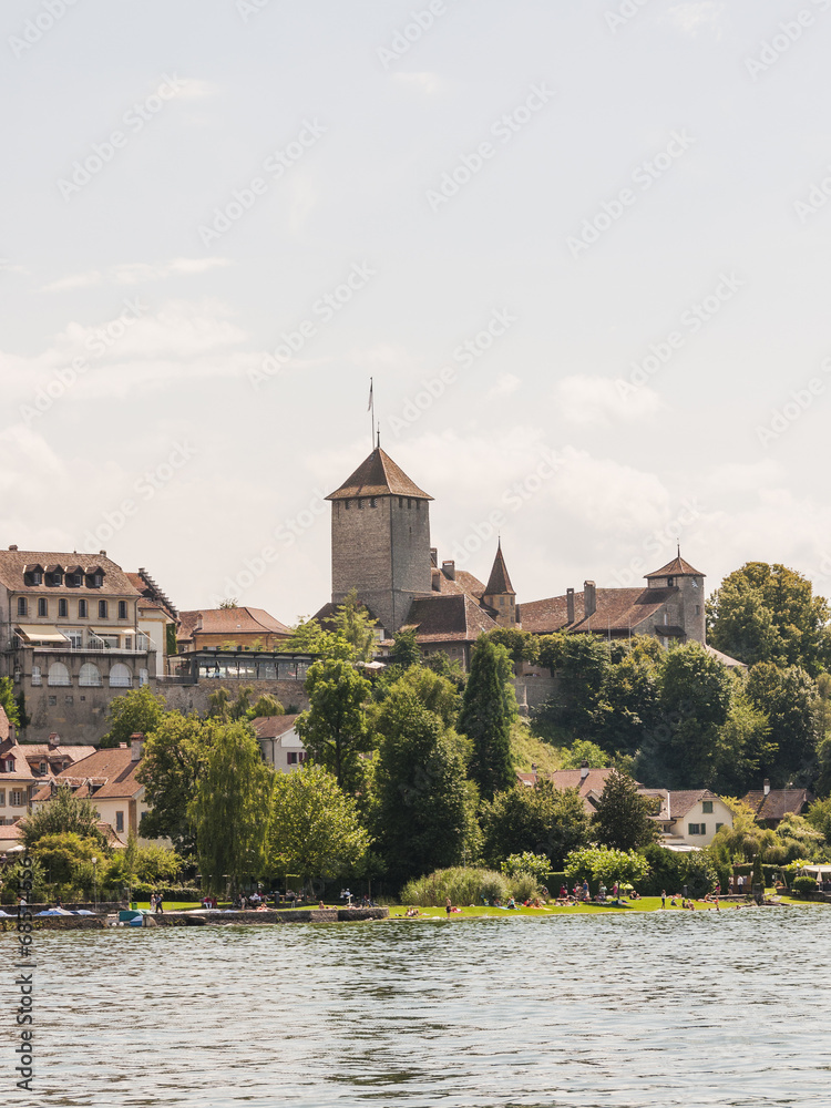 Obraz premium Murten, historische Altstadt, Schloss, Murtensee, Schweiz