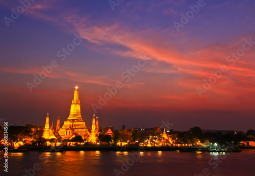 Wat Arun in Bangkok of Thailand © Photo Gallery