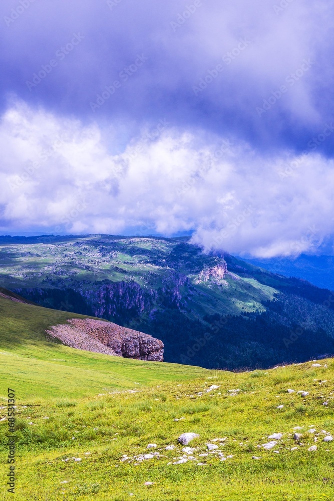 Fototapeta premium Mountains in cloudy weather