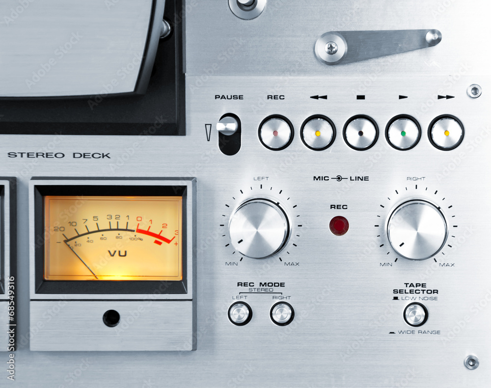 Analog Stereo Open Reel Tape Deck Recorder VU Meter Analog Stereo Open Reel Tape Deck Recorder VU Meter