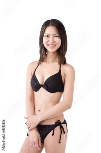 ビキニの女性