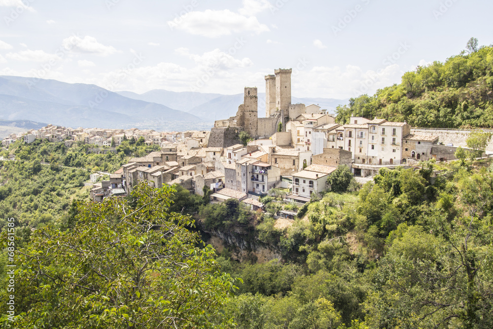 Castello di Pacentro in Abruzzo