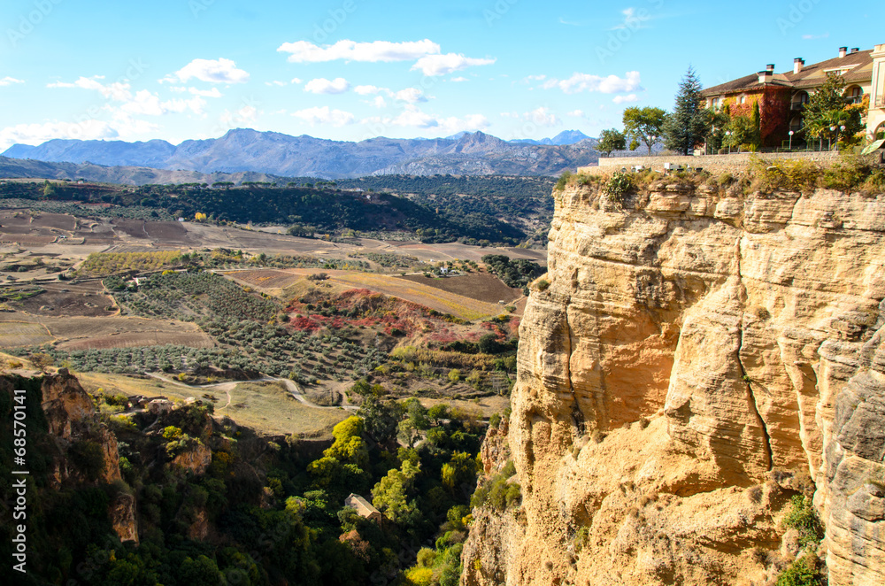 Weisse Haeuser und Schlucht in Ronda Andalusia Spanien