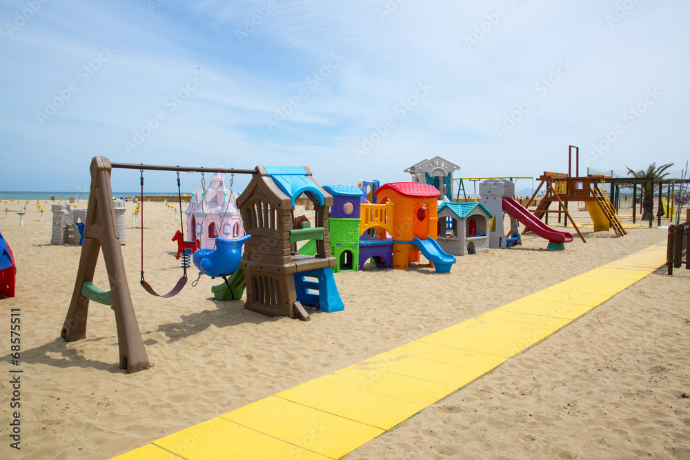 Детская площадка на пляже в Римини. Photos | Adobe Stock